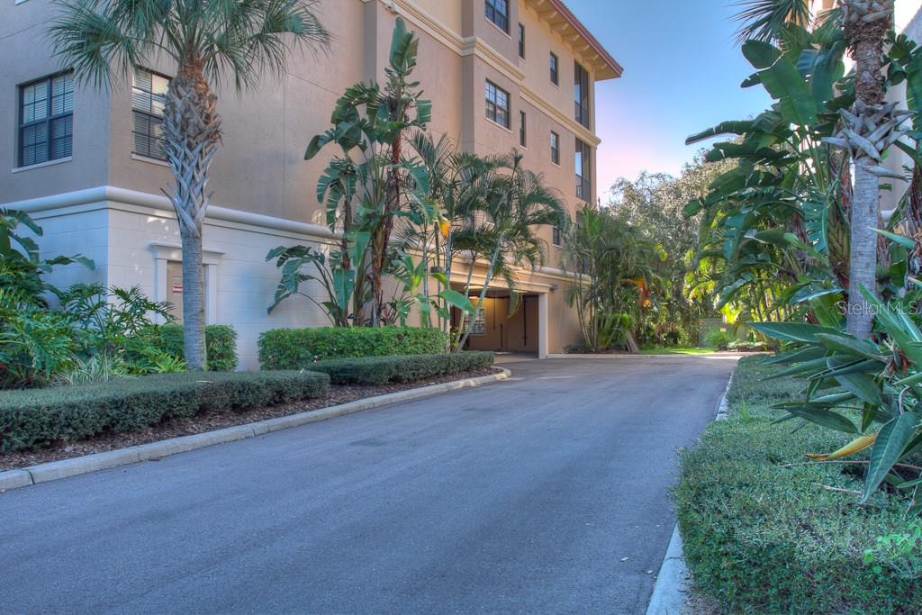 7710  LAKE VISTA CT  #205,LAKEWOOD RANCH,34202