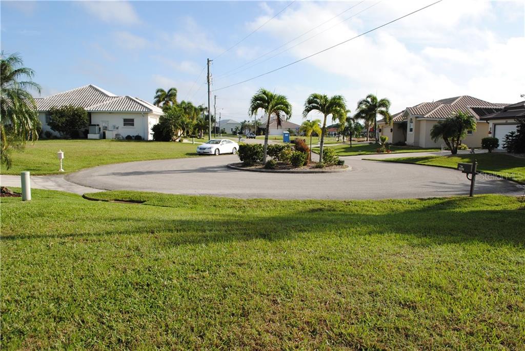 300  SEGOVIA DR ,PUNTA GORDA,33950