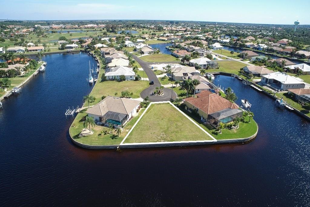 300  SEGOVIA DR ,PUNTA GORDA,33950